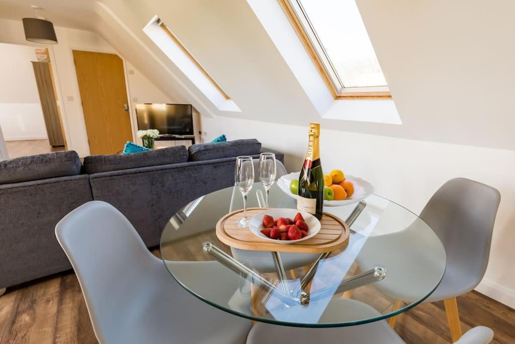 Tm - Rana Court 1 Bedroom Apartment With Balcony Oxford Eksteriør billede